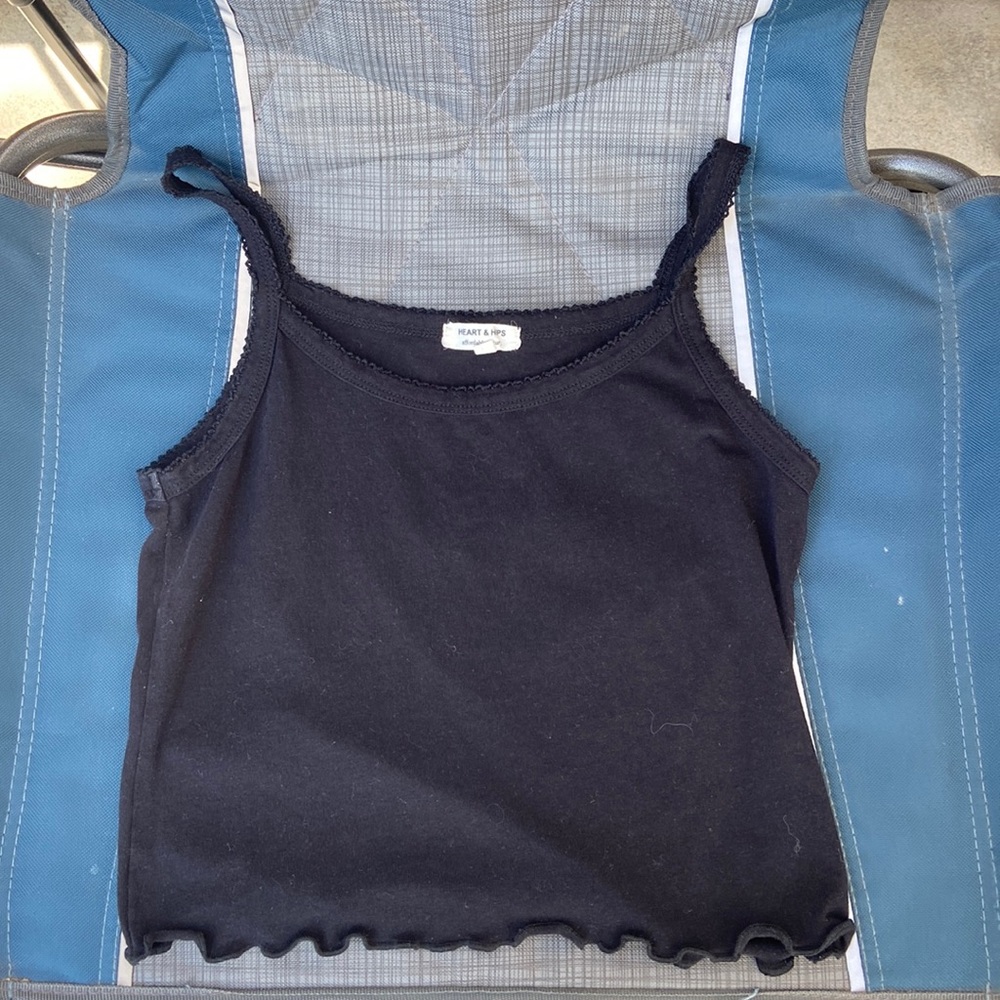 heart and hips black tank top